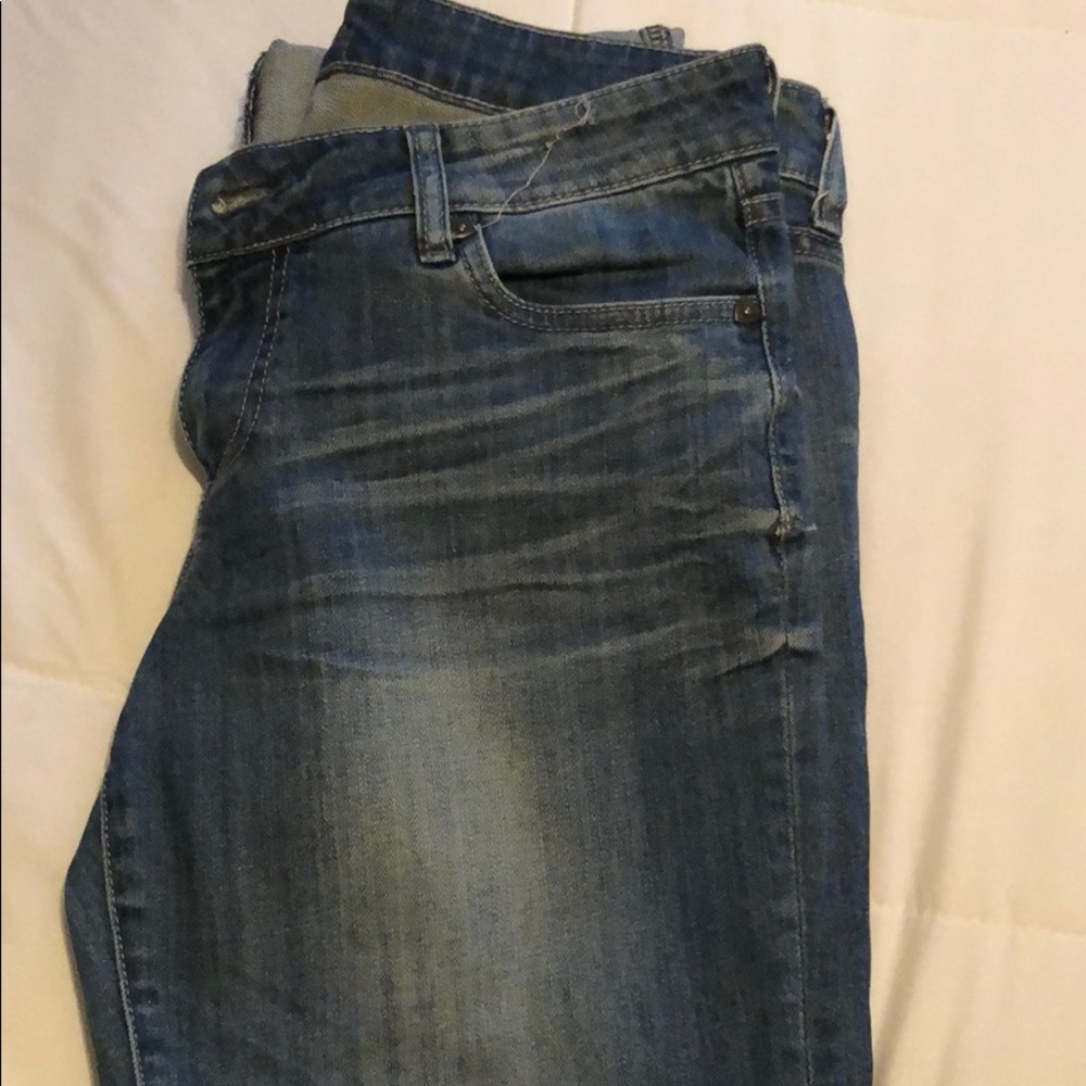 Never worn KUT boyfriend jeans size 6